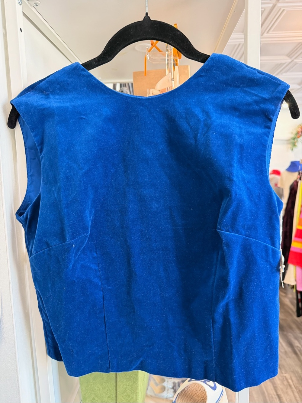 Vintage Sleeveless Velvet Casual Top in Deep Blue with back buttons